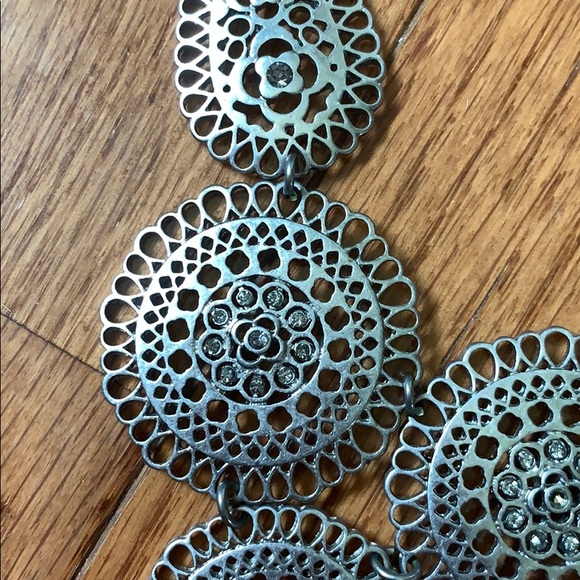 Stella and Dot Medallion necklace - Picture 3 of 4